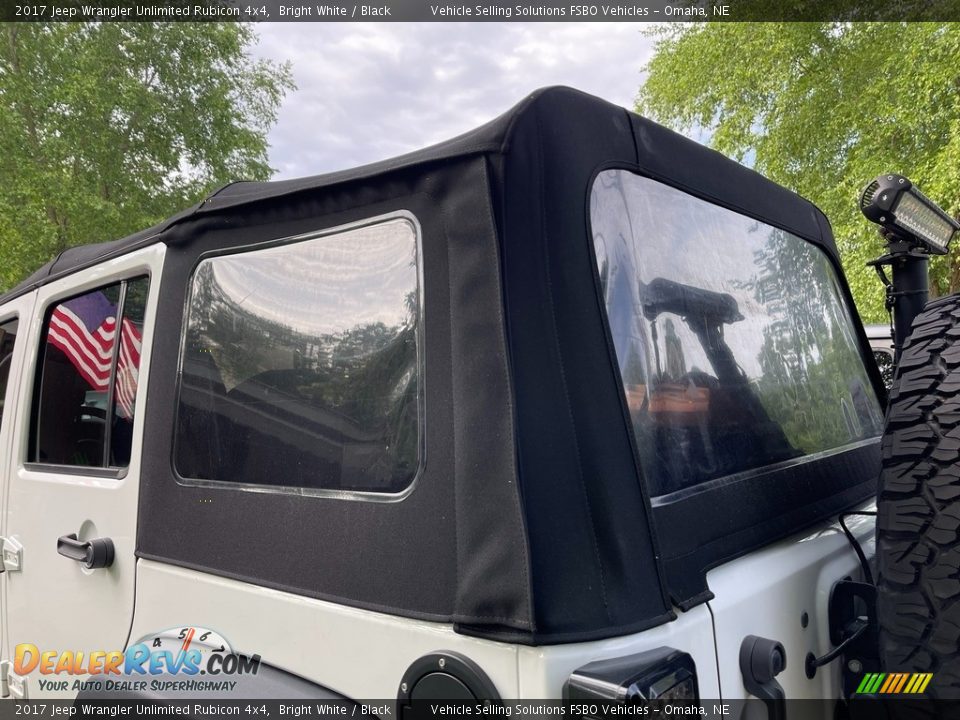 2017 Jeep Wrangler Unlimited Rubicon 4x4 Bright White / Black Photo #12