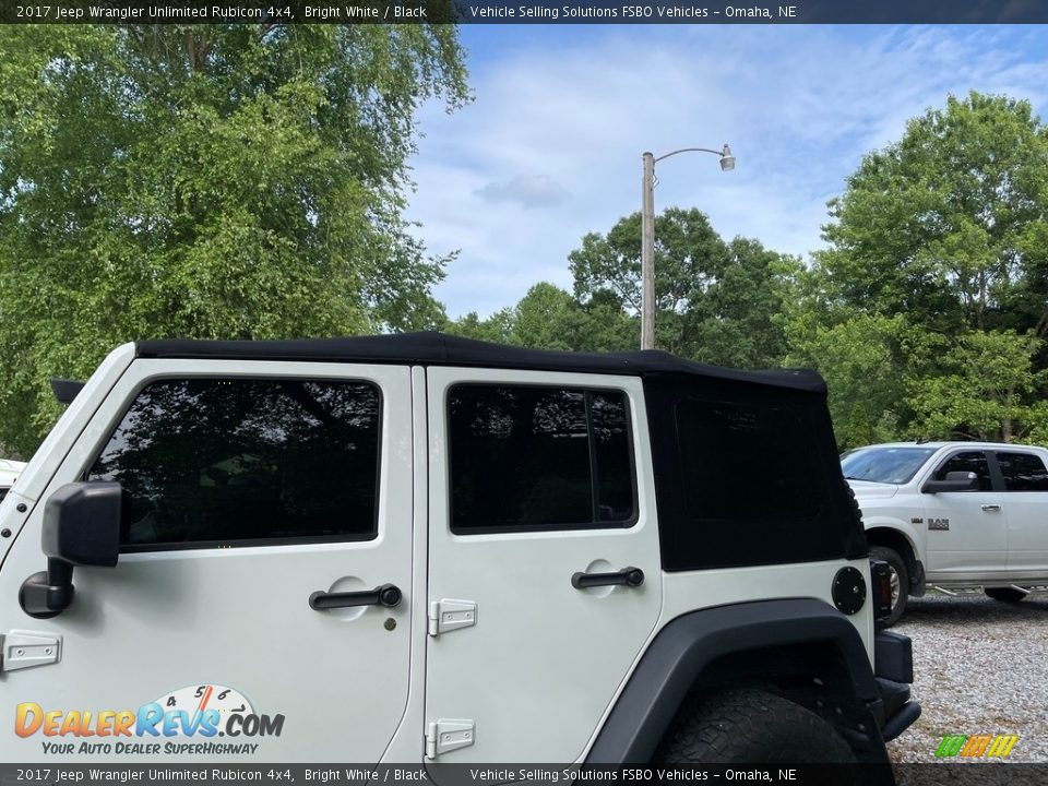 2017 Jeep Wrangler Unlimited Rubicon 4x4 Bright White / Black Photo #16