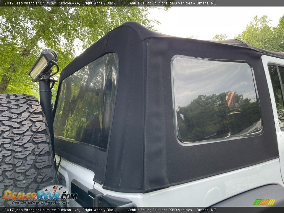 2017 Jeep Wrangler Unlimited Rubicon 4x4 Bright White / Black Photo #17