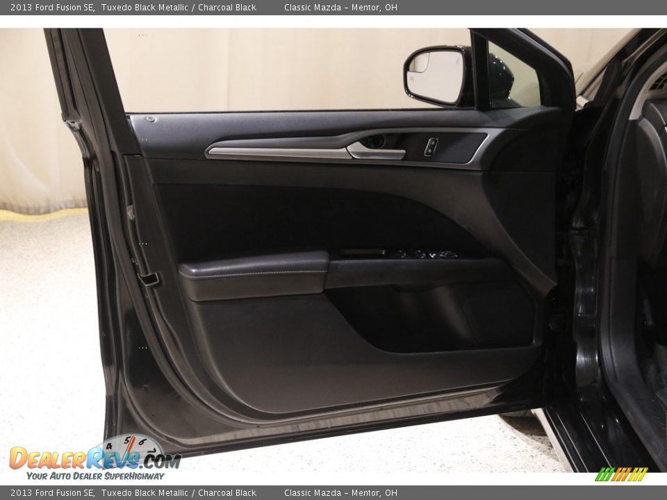 2013 Ford Fusion SE Tuxedo Black Metallic / Charcoal Black Photo #5