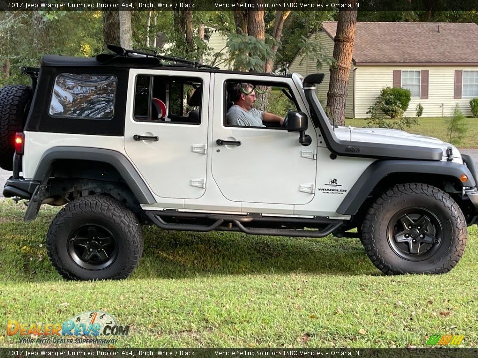 2017 Jeep Wrangler Unlimited Rubicon 4x4 Bright White / Black Photo #21