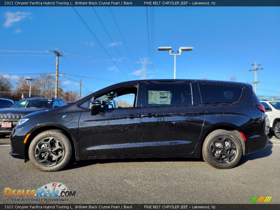 2022 Chrysler Pacifica Hybrid Touring L Brilliant Black Crystal Pearl / Black Photo #3