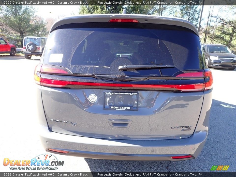 2022 Chrysler Pacifica Limited AWD Ceramic Gray / Black Photo #4