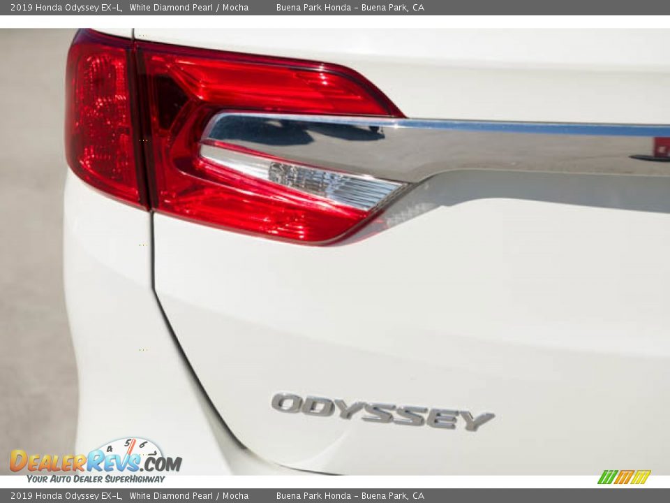 2019 Honda Odyssey EX-L White Diamond Pearl / Mocha Photo #10