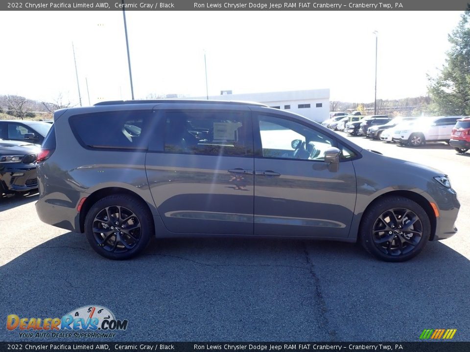 2022 Chrysler Pacifica Limited AWD Ceramic Gray / Black Photo #6