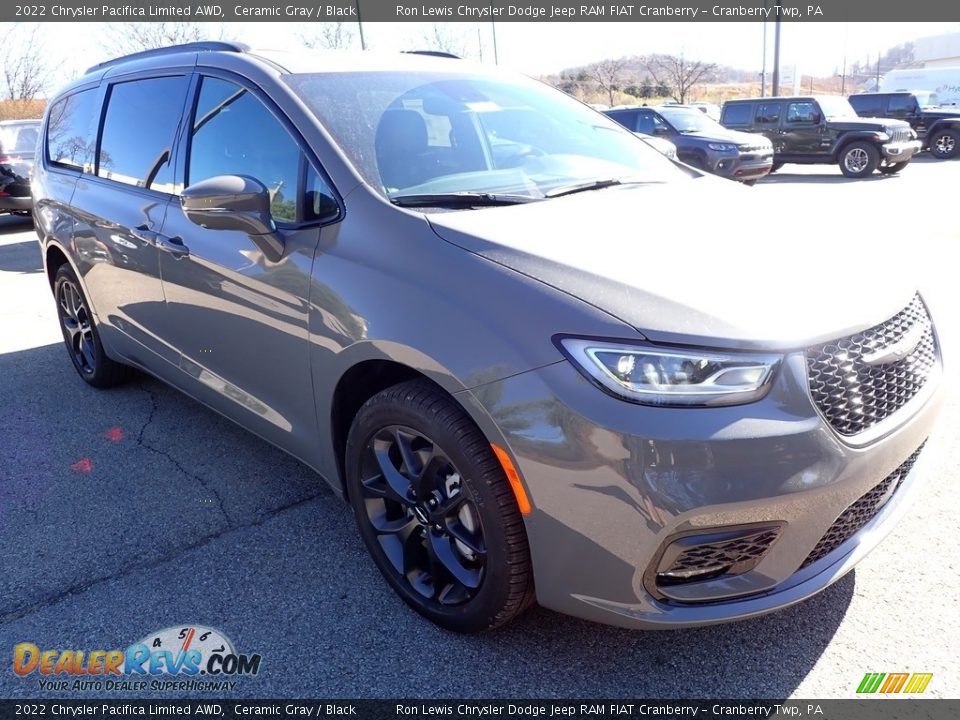 2022 Chrysler Pacifica Limited AWD Ceramic Gray / Black Photo #7