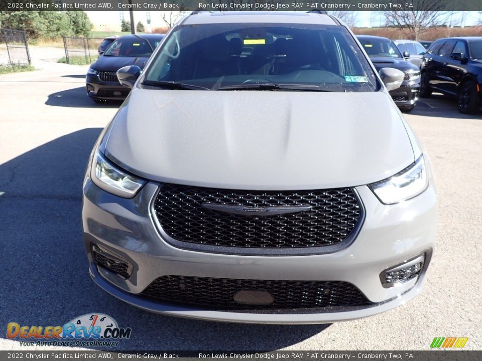 2022 Chrysler Pacifica Limited AWD Ceramic Gray / Black Photo #8