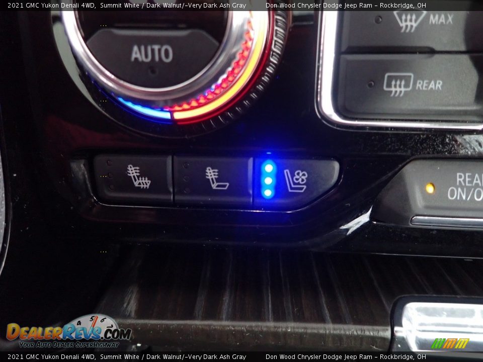 2021 GMC Yukon Denali 4WD Summit White / Dark Walnut/­Very Dark Ash Gray Photo #5