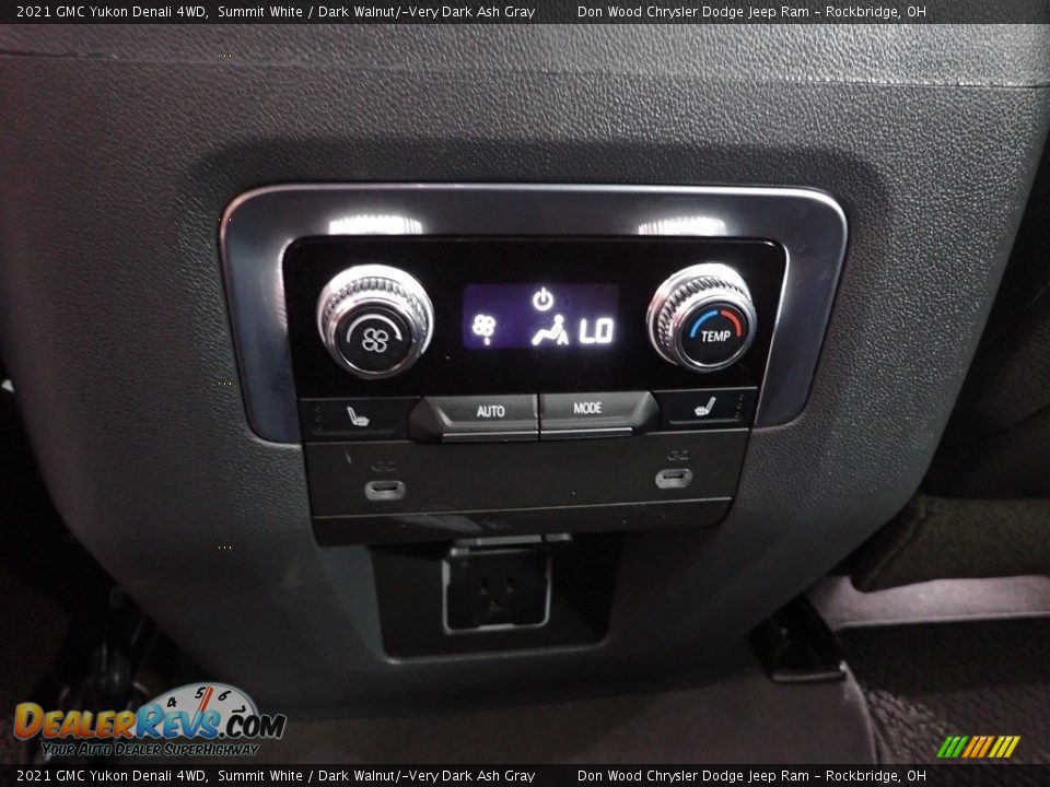 2021 GMC Yukon Denali 4WD Summit White / Dark Walnut/­Very Dark Ash Gray Photo #32