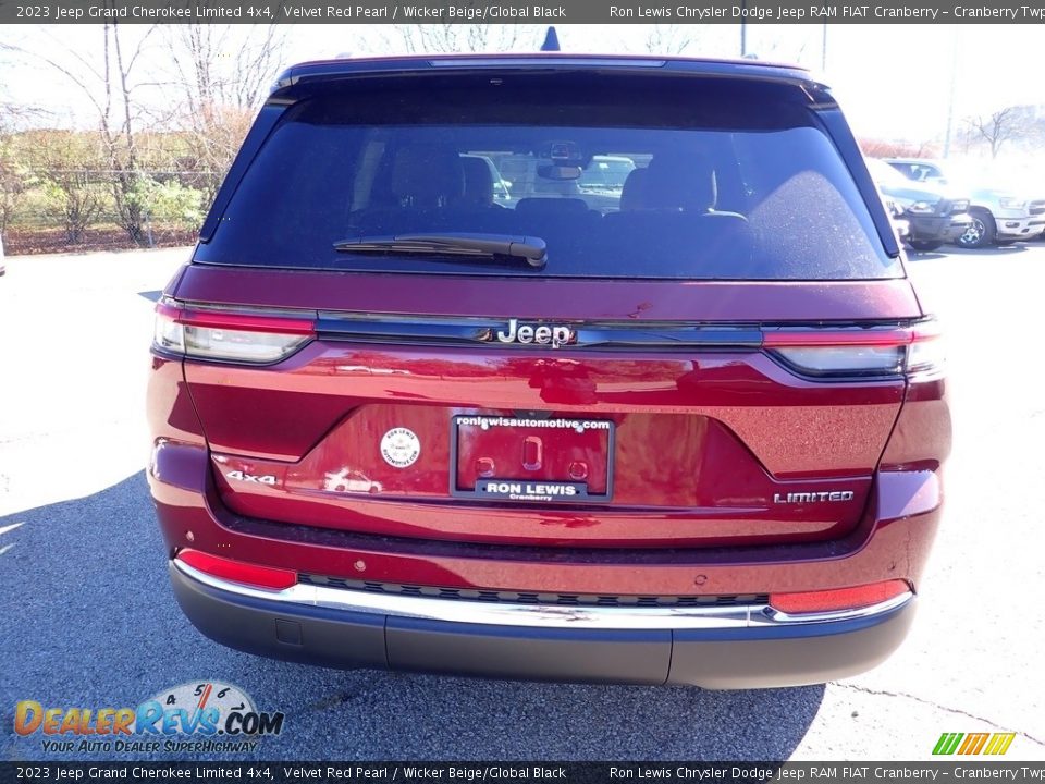 2023 Jeep Grand Cherokee Limited 4x4 Velvet Red Pearl / Wicker Beige/Global Black Photo #6