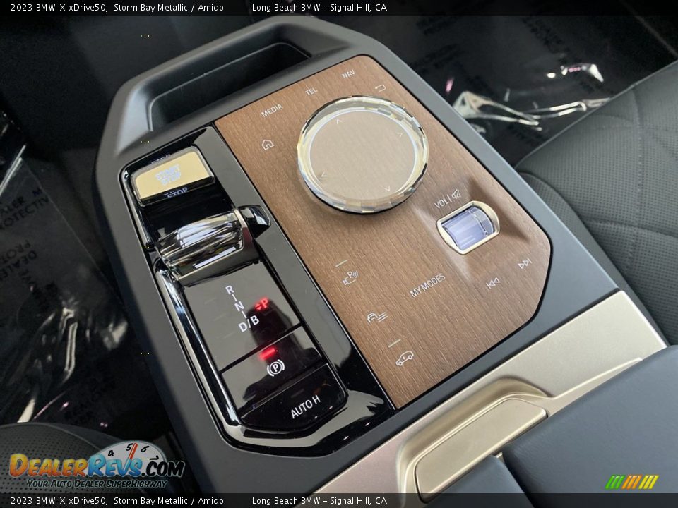 2023 BMW iX xDrive50 Shifter Photo #20