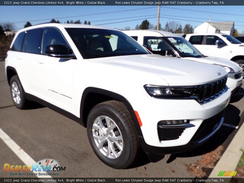 2023 Jeep Grand Cherokee Limited 4x4 Bright White / Global Black Photo #3