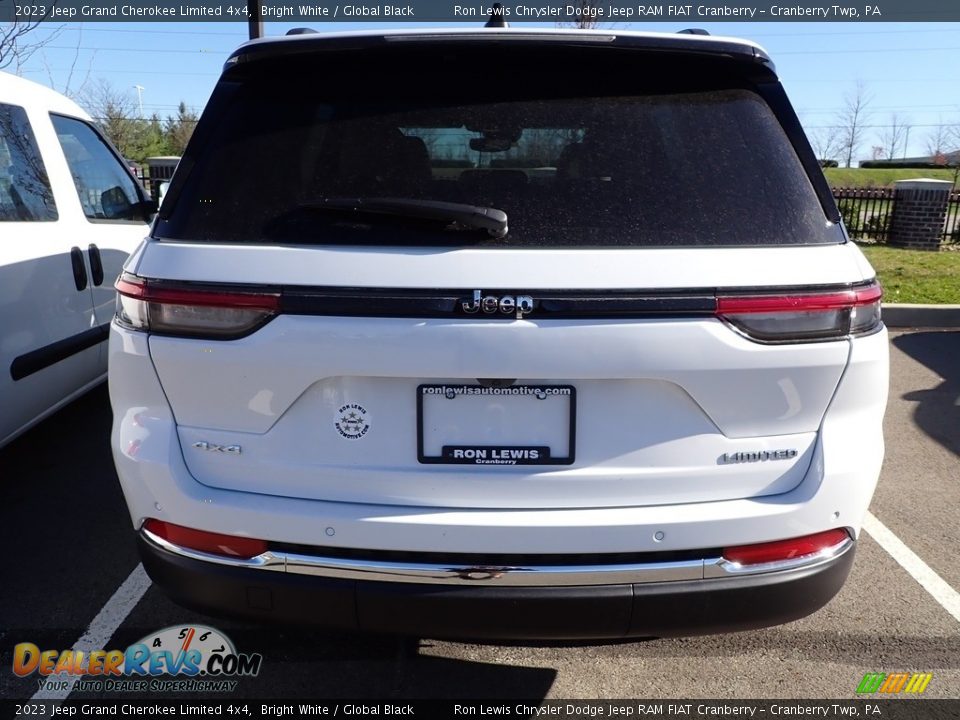 2023 Jeep Grand Cherokee Limited 4x4 Bright White / Global Black Photo #5