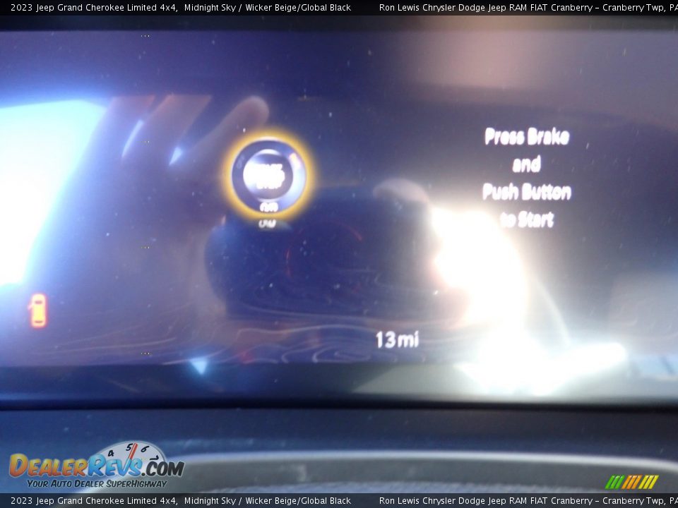 2023 Jeep Grand Cherokee Limited 4x4 Midnight Sky / Wicker Beige/Global Black Photo #15