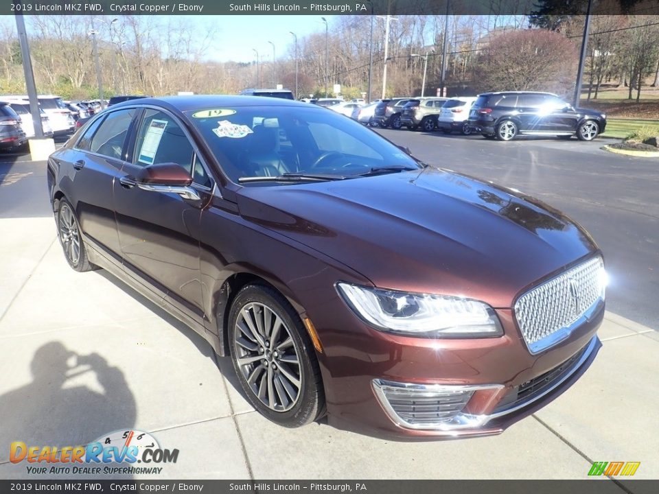 Front 3/4 View of 2019 Lincoln MKZ FWD Photo #8