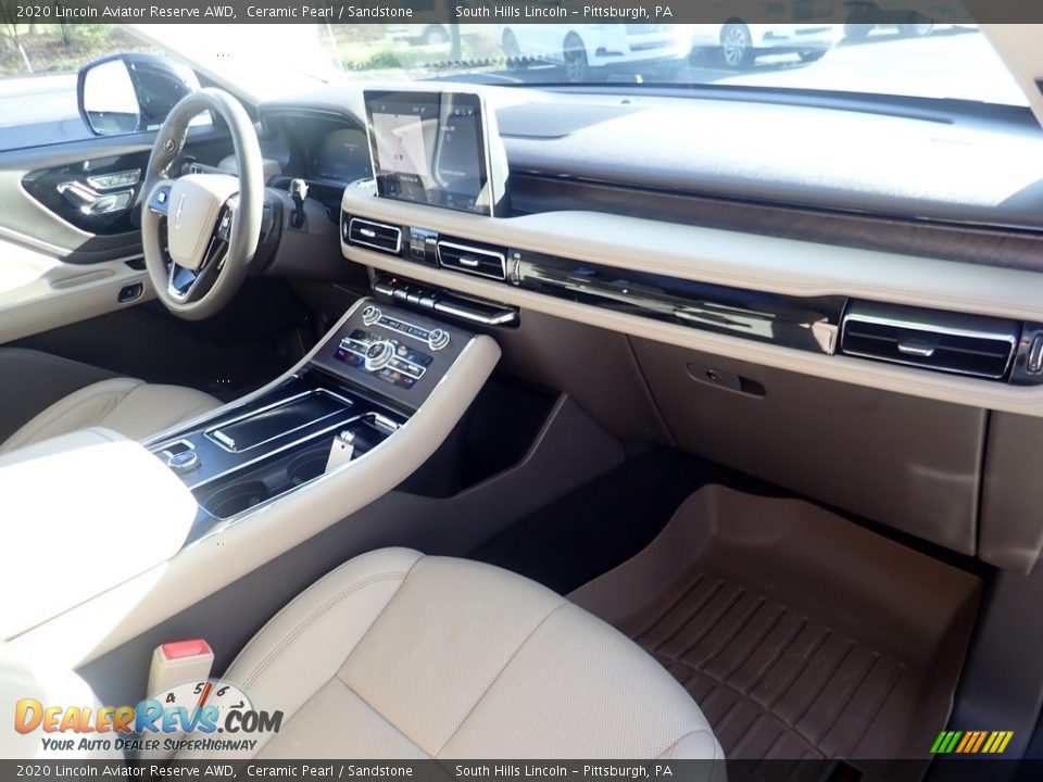 Dashboard of 2020 Lincoln Aviator Reserve AWD Photo #12