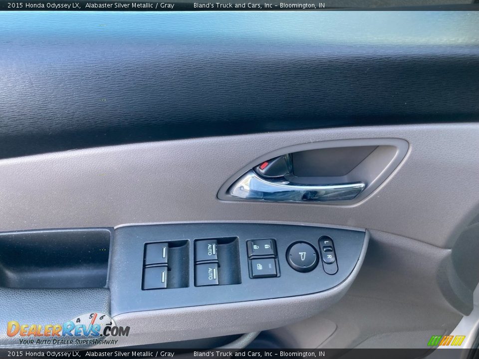 2015 Honda Odyssey LX Alabaster Silver Metallic / Gray Photo #11