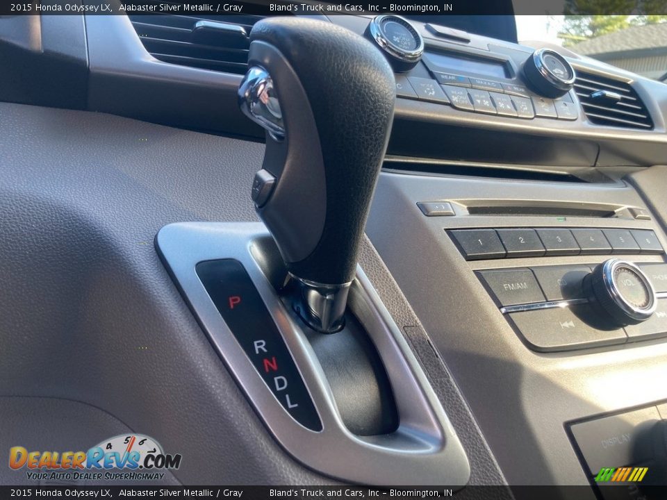 2015 Honda Odyssey LX Alabaster Silver Metallic / Gray Photo #28