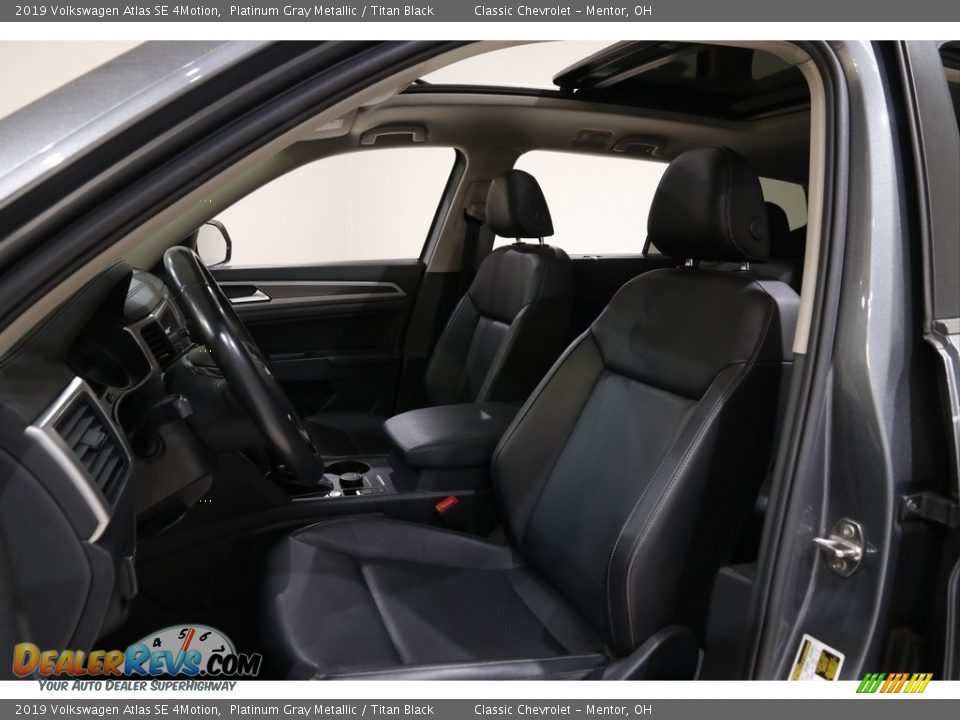 Front Seat of 2019 Volkswagen Atlas SE 4Motion Photo #5