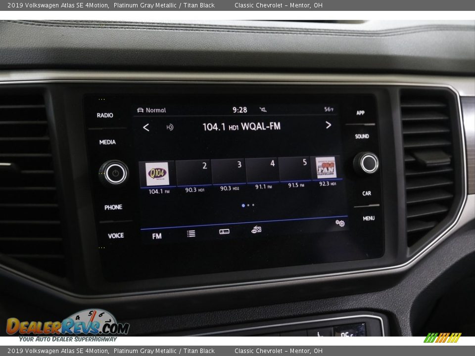 Controls of 2019 Volkswagen Atlas SE 4Motion Photo #10