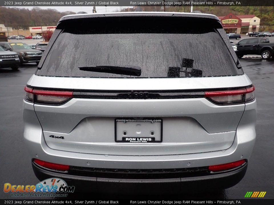 2023 Jeep Grand Cherokee Altitude 4x4 Silver Zynith / Global Black Photo #4