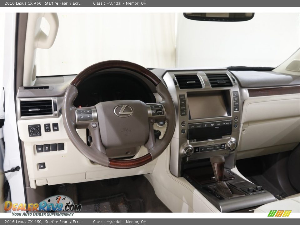 Dashboard of 2016 Lexus GX 460 Photo #6