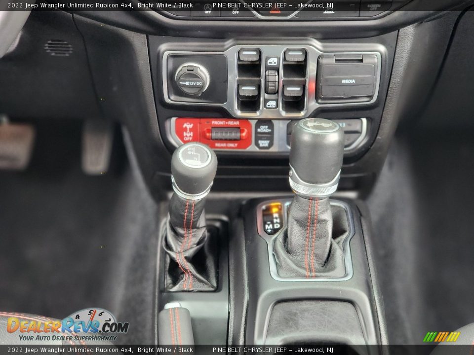 2022 Jeep Wrangler Unlimited Rubicon 4x4 Shifter Photo #15