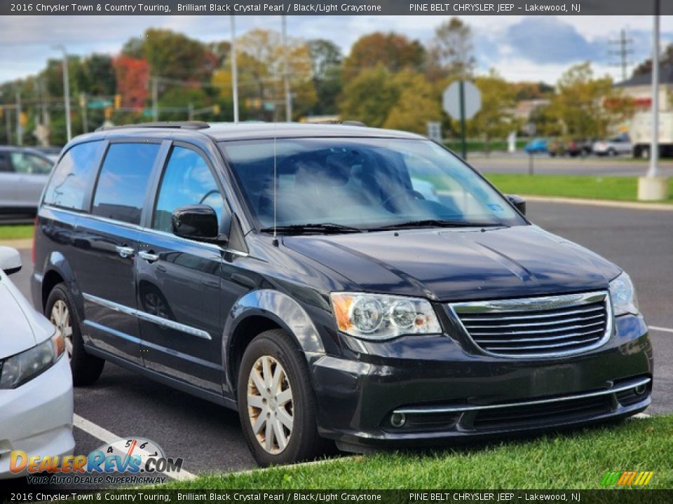 2016 Chrysler Town & Country Touring Brilliant Black Crystal Pearl / Black/Light Graystone Photo #3