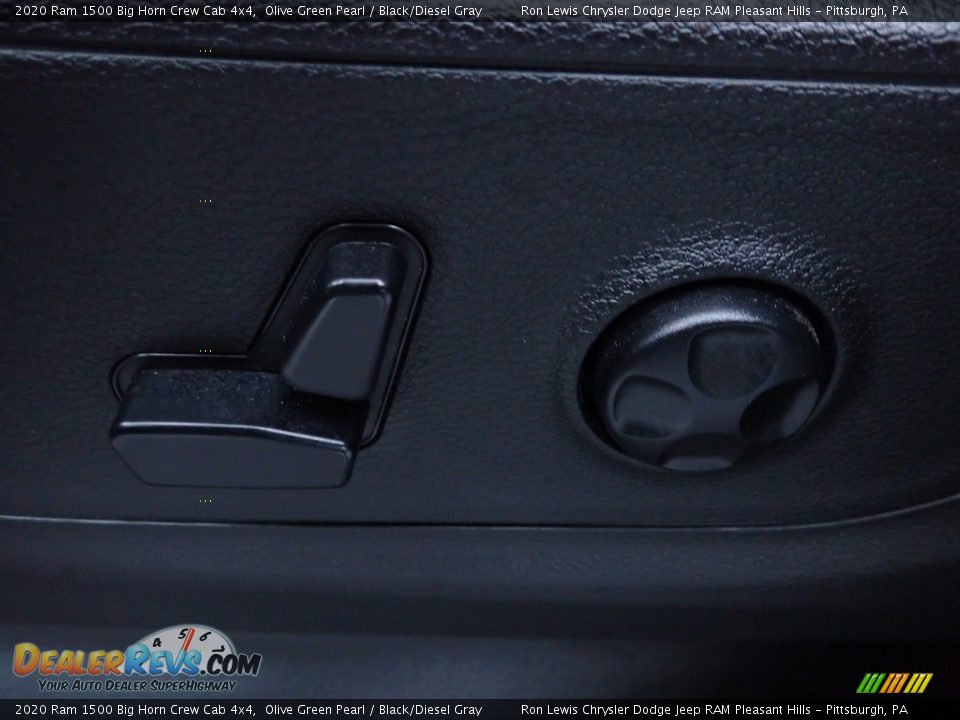 2020 Ram 1500 Big Horn Crew Cab 4x4 Olive Green Pearl / Black/Diesel Gray Photo #16