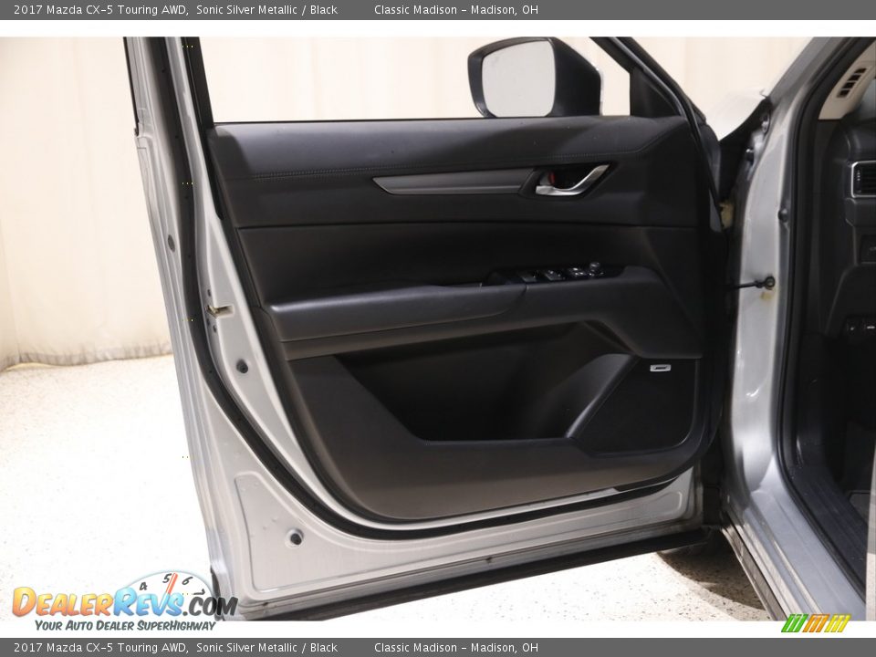 2017 Mazda CX-5 Touring AWD Sonic Silver Metallic / Black Photo #4
