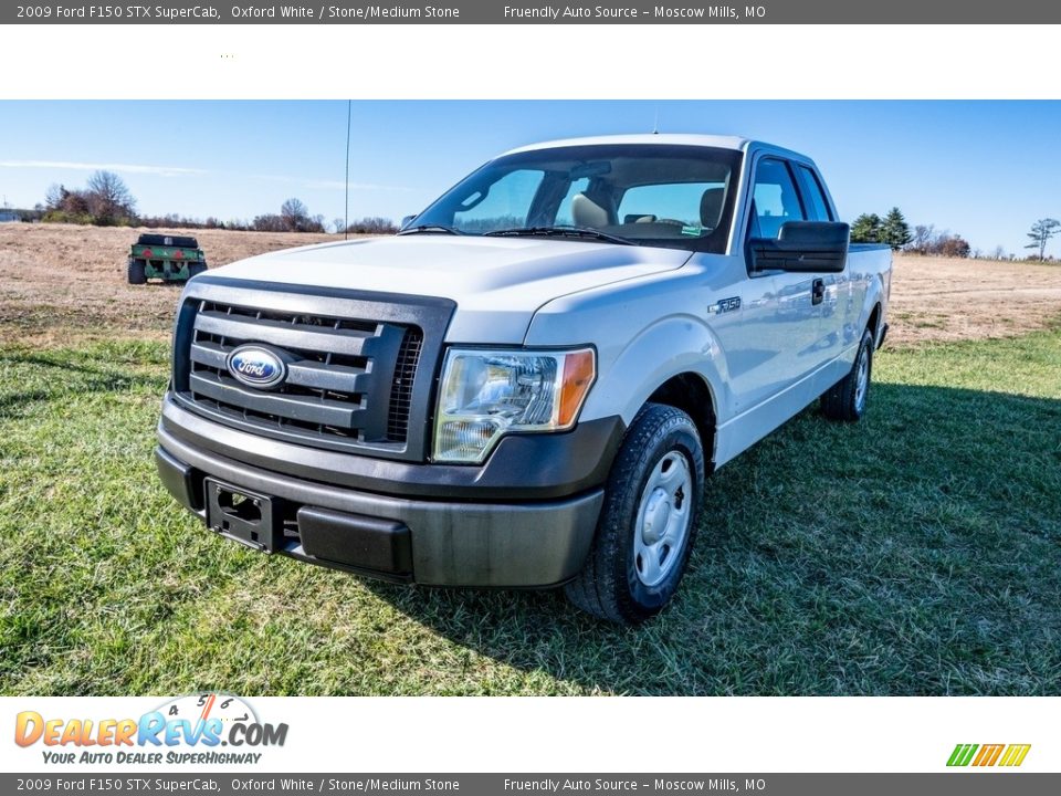 2009 Ford F150 STX SuperCab Oxford White / Stone/Medium Stone Photo #8