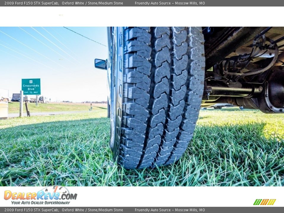 2009 Ford F150 STX SuperCab Oxford White / Stone/Medium Stone Photo #14