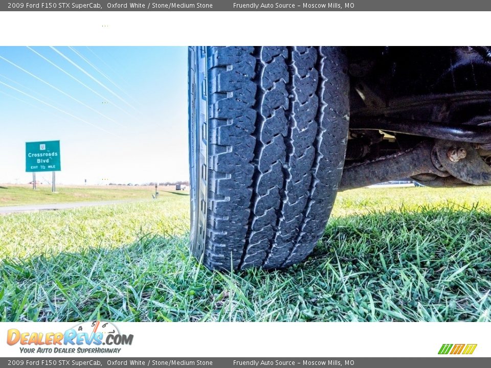 2009 Ford F150 STX SuperCab Oxford White / Stone/Medium Stone Photo #15