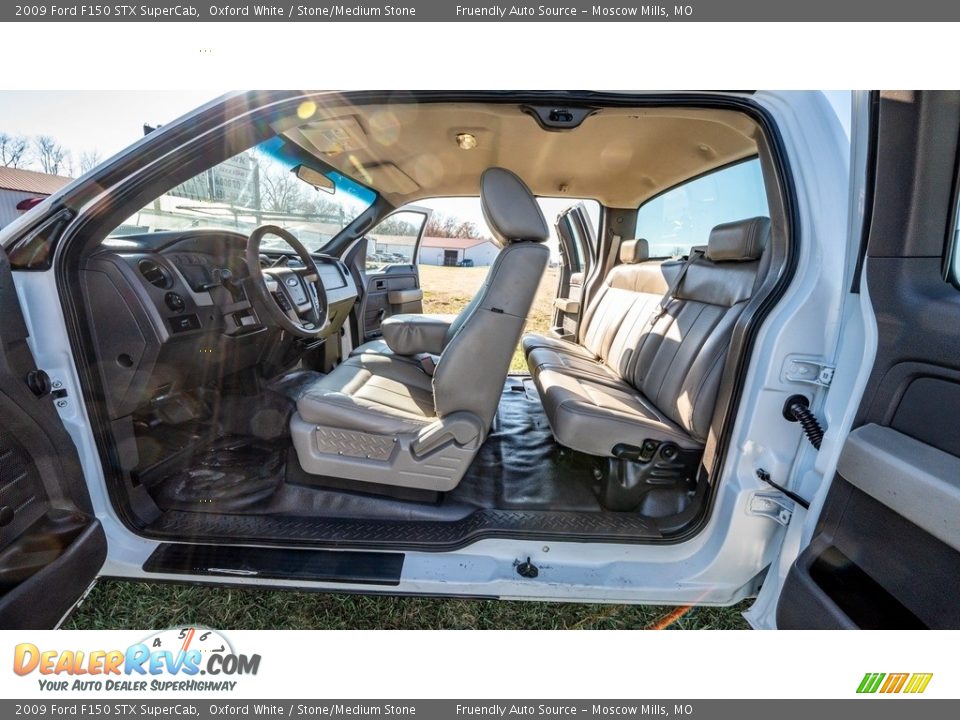 2009 Ford F150 STX SuperCab Oxford White / Stone/Medium Stone Photo #18