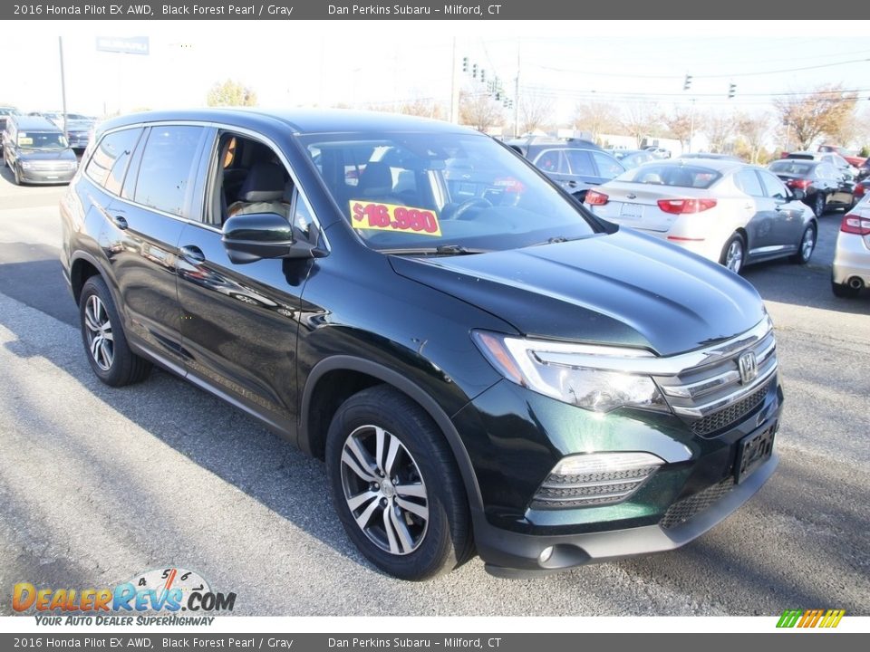 Front 3/4 View of 2016 Honda Pilot EX AWD Photo #3