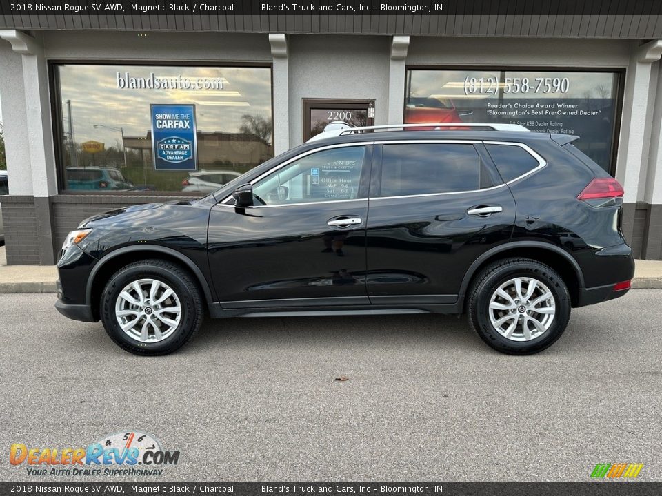 2018 Nissan Rogue SV AWD Magnetic Black / Charcoal Photo #1