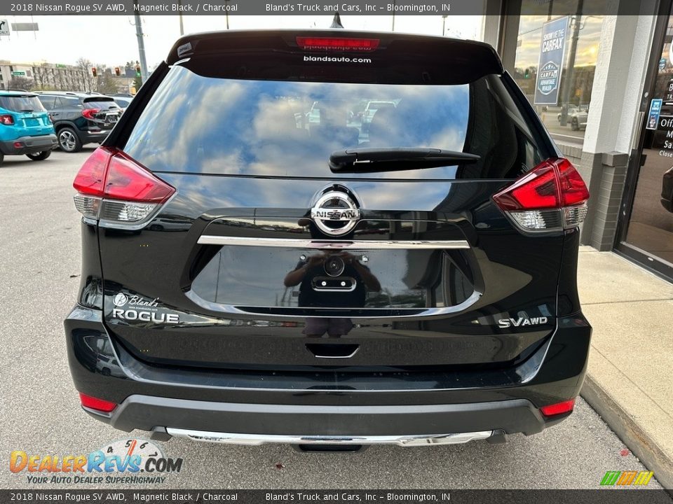 2018 Nissan Rogue SV AWD Magnetic Black / Charcoal Photo #30