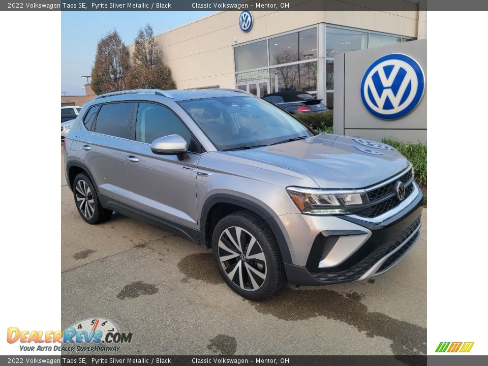 2022 Volkswagen Taos SE Pyrite Silver Metallic / Black Photo #1