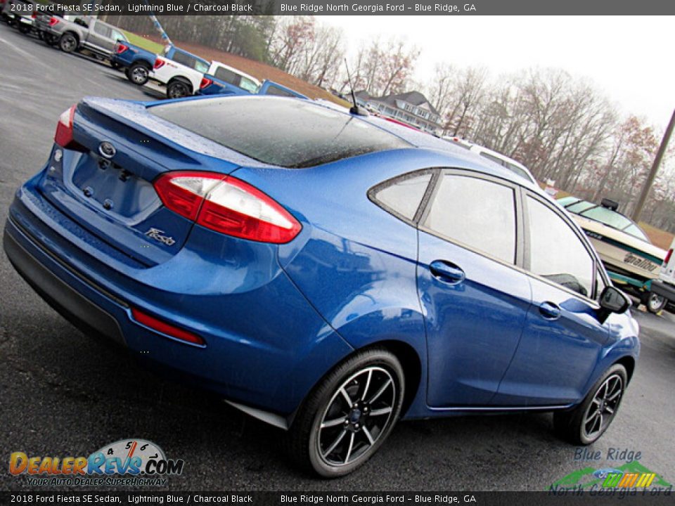 2018 Ford Fiesta SE Sedan Lightning Blue / Charcoal Black Photo #23