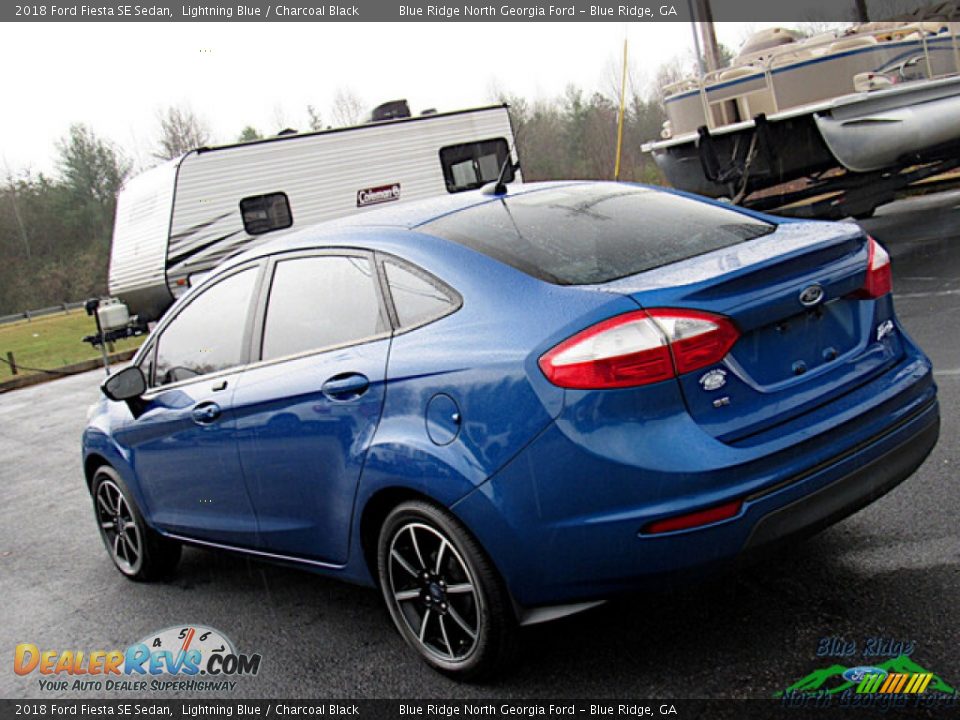 2018 Ford Fiesta SE Sedan Lightning Blue / Charcoal Black Photo #24