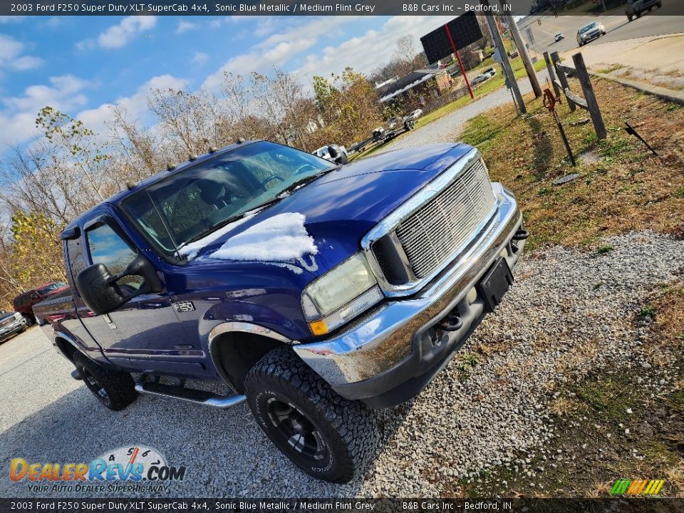 2003 Ford F250 Super Duty XLT SuperCab 4x4 Sonic Blue Metallic / Medium Flint Grey Photo #4