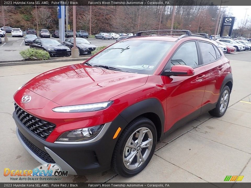 Front 3/4 View of 2023 Hyundai Kona SEL AWD Photo #7