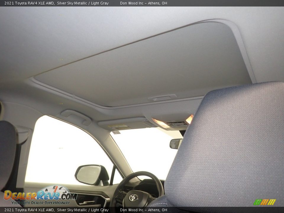 2021 Toyota RAV4 XLE AWD Silver Sky Metallic / Light Gray Photo #2