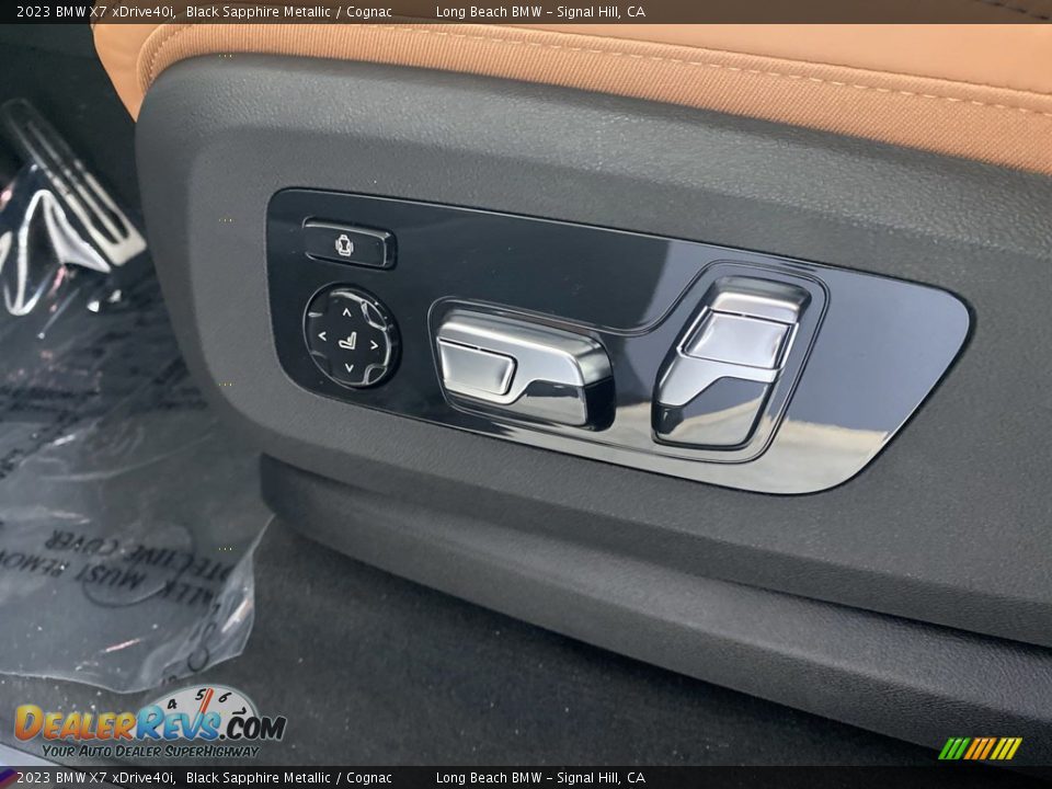 Controls of 2023 BMW X7 xDrive40i Photo #11