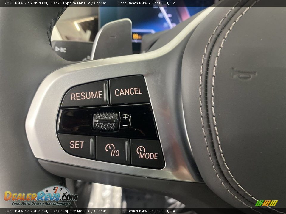 2023 BMW X7 xDrive40i Steering Wheel Photo #15