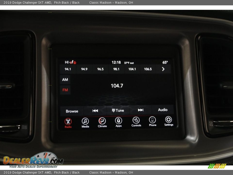 2019 Dodge Challenger SXT AWD Pitch Black / Black Photo #10