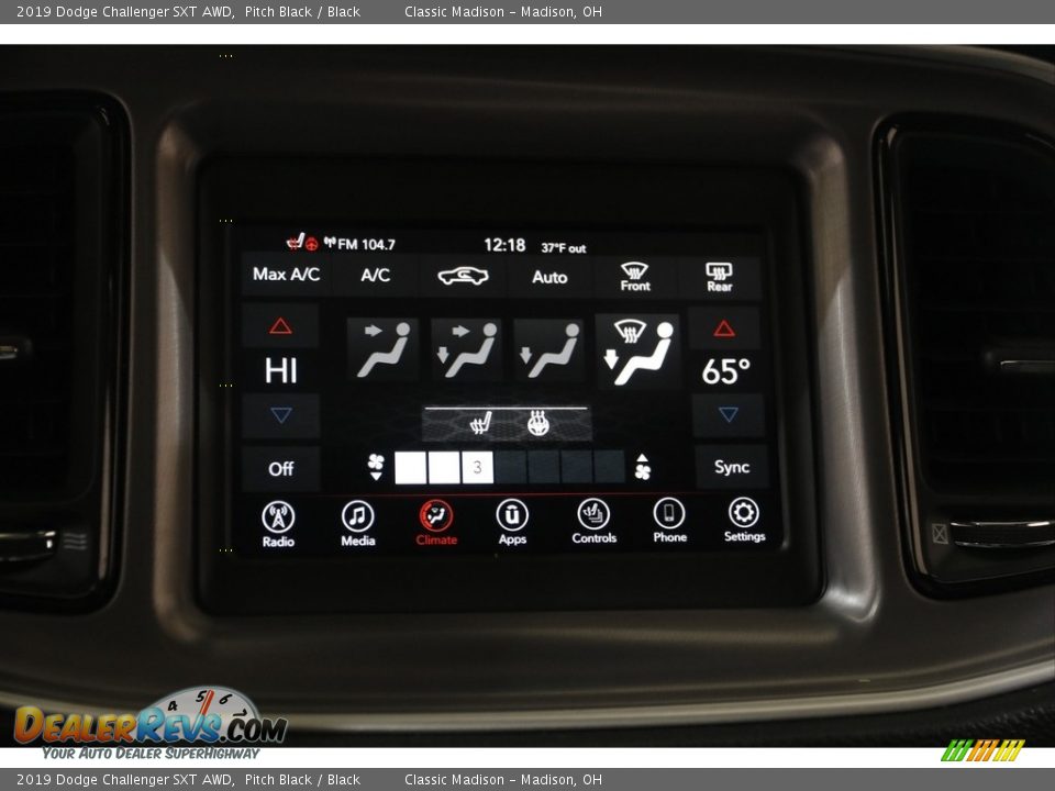 2019 Dodge Challenger SXT AWD Pitch Black / Black Photo #11