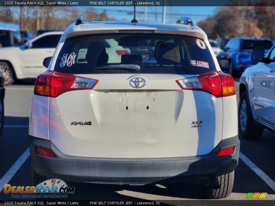 2015 Toyota RAV4 XLE Super White / Latte Photo #6