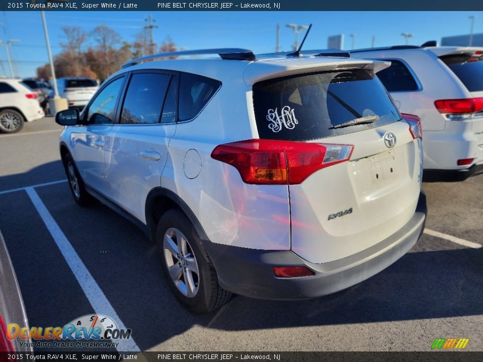 2015 Toyota RAV4 XLE Super White / Latte Photo #7