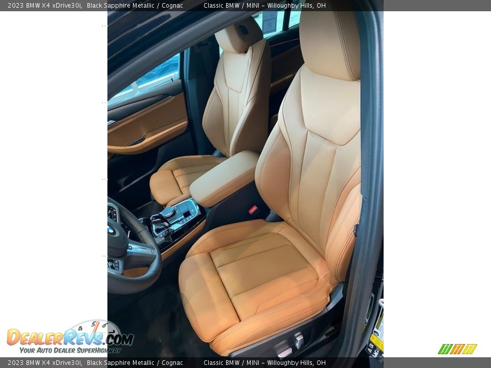 Front Seat of 2023 BMW X4 xDrive30i Photo #4